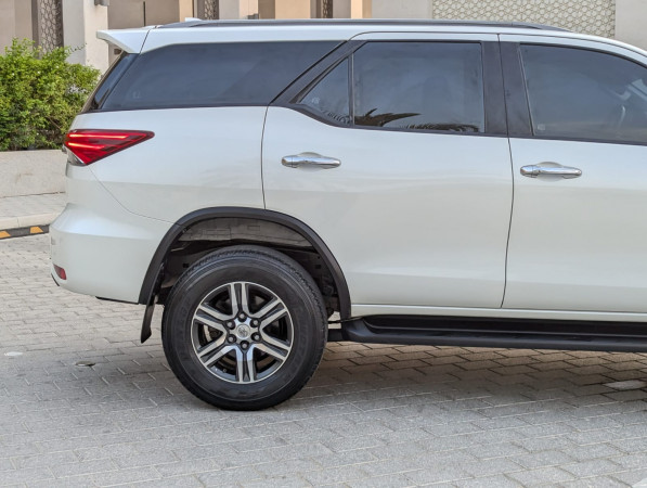 Toyota Fortuner 2021/ White LHD Petrol AT SUV 4WD view 16