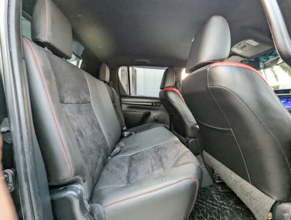Toyota Hilux 2020  Black LHD Petrol AT Pickup 4WD view 8