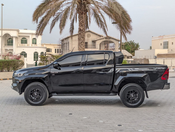 Toyota Hilux 2020  Black LHD Petrol AT Pickup 4WD view 15