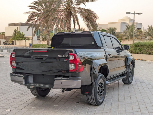 Toyota Hilux 2020  Black LHD Petrol AT Pickup 4WD view 16