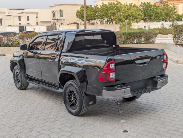 Toyota Hilux 2020  Black LHD Petrol AT Pickup 4WD view 17