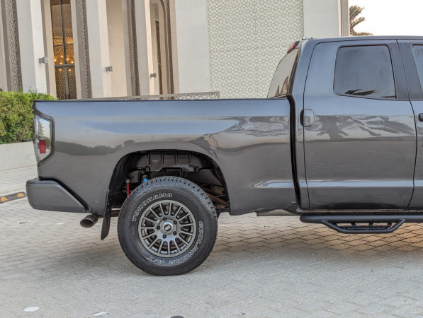 Toyota Tundra 2020  Grey LHD Petrol AT Pickup 4WD view 3