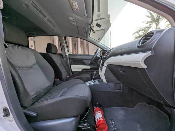Toyota Rush 2020/ White LHD Petrol AT SUV 2WD view 2