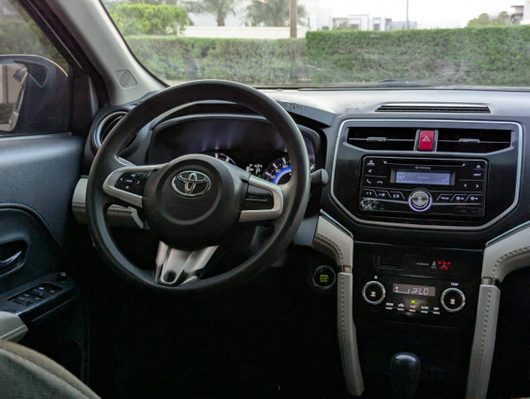 Toyota Rush 2020/ White LHD Petrol AT SUV 2WD view 3
