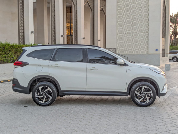 Toyota Rush 2020/ White LHD Petrol AT SUV 2WD view 12