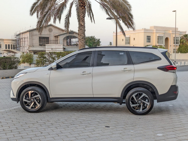 Toyota Rush 2020/ White LHD Petrol AT SUV 2WD view 13