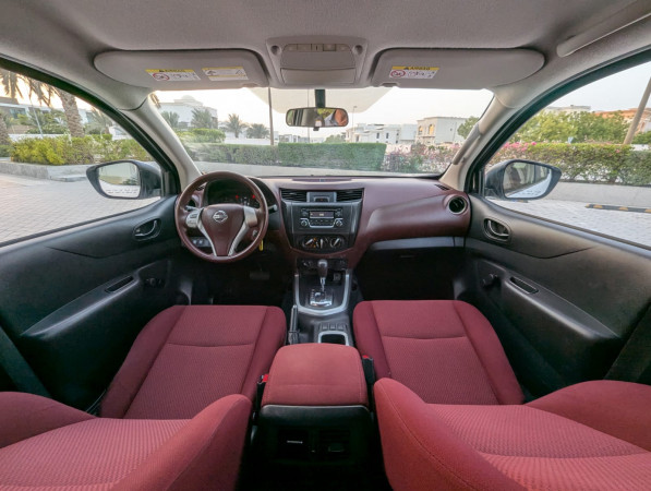 Nissan Navara 2022/ White LHD Petrol AT Pickup 4WD view 16