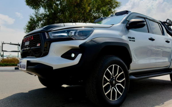 Toyota Hilux 2023/ Silver RHD Diesel AT Pickup 4WD view 16