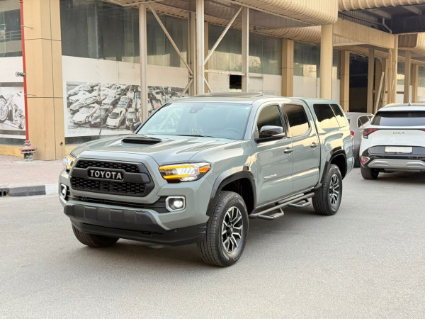 Toyota Tacoma 2023/ Green LHD Petrol AT Pickup 4WD view 15