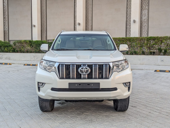 Toyota LAND CRUISER PRADO 2023  White LHD Petrol AT SUV 4WD