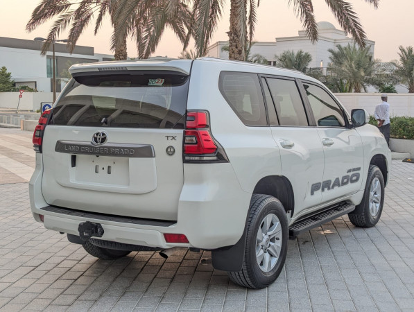 Toyota LAND CRUISER PRADO 2023  White LHD Petrol AT SUV 4WD view 16