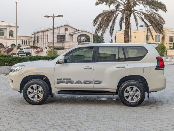 Toyota LAND CRUISER PRADO 2023  White LHD Petrol AT SUV 4WD view 18