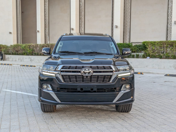 Toyota Land Cruiser 2018  Black LHD Diesel AT SUV 4WD