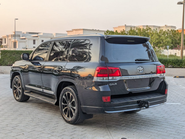 Toyota Land Cruiser 2018  Black LHD Diesel AT SUV 4WD view 18