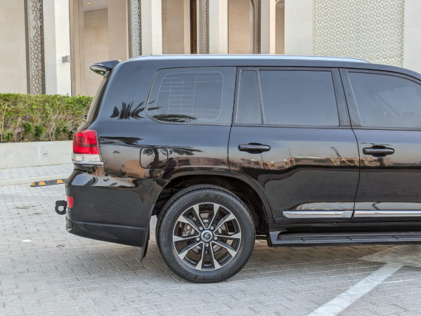 Toyota Land Cruiser 2018  Black LHD Diesel AT SUV 4WD view 20