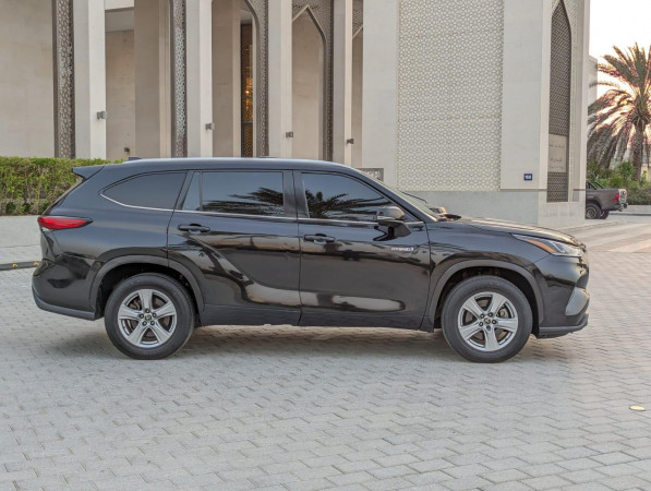 Toyota Highlander 2023/ Black LHD Hybrid AT SUV 4WD view 16
