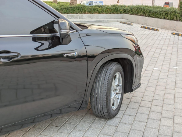 Toyota Highlander 2023/ Black LHD Hybrid AT SUV 4WD view 19