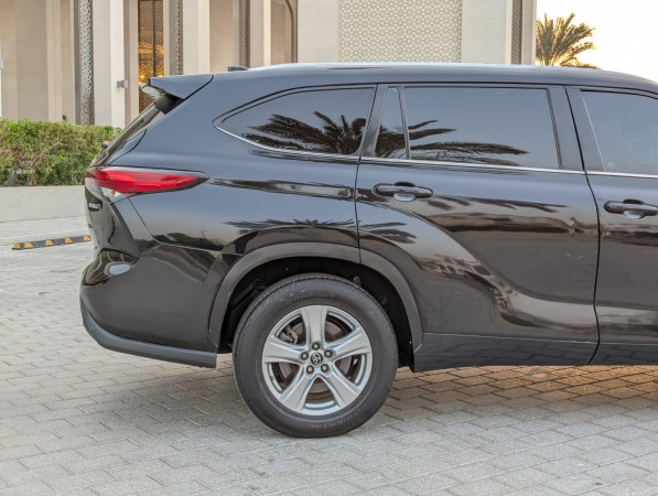 Toyota Highlander 2023/ Black LHD Hybrid AT SUV 4WD view 20
