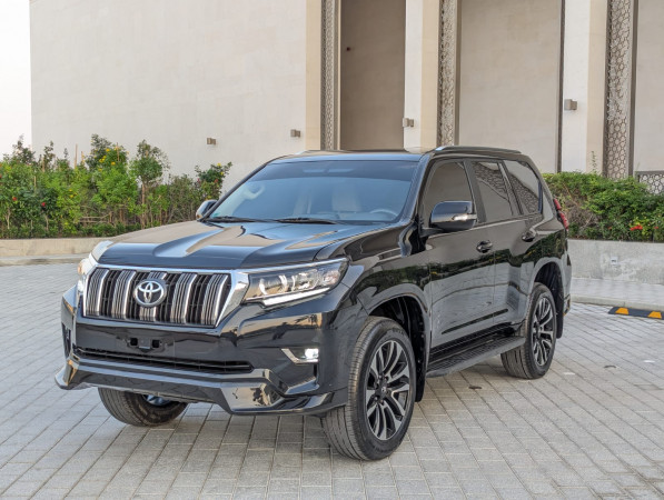 Toyota LAND CRUISER PRADO 2023/ Black LHD Petrol AT SUV 4WD view 15