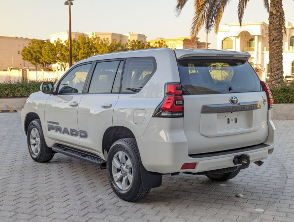 Toyota LAND CRUISER PRADO 2023  White LHD Petrol AT SUV 4WD view 17