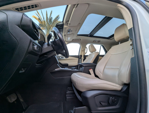 Ford Explorer 2020/ White LHD Petrol AT SUV 4WD view 2