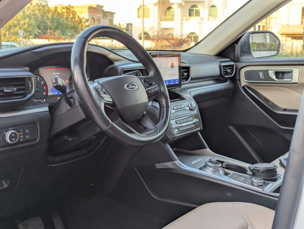 Ford Explorer 2020/ White LHD Petrol AT SUV 4WD view 3