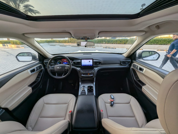 Ford Explorer 2020/ White LHD Petrol AT SUV 4WD view 5