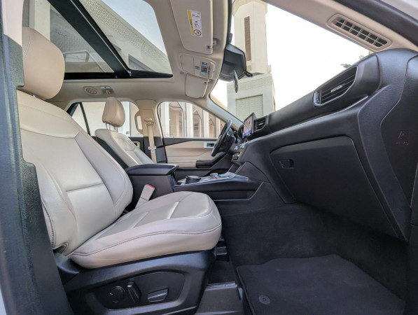 Ford Explorer 2020/ White LHD Petrol AT SUV 4WD view 7