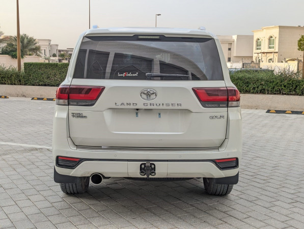 Toyota Land Cruiser 2022/ White LHD Diesel AT SUV 4WD view 11