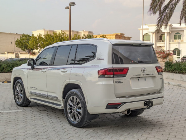 Toyota Land Cruiser 2022/ White LHD Diesel AT SUV 4WD view 13