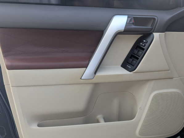 Toyota LAND CRUISER PRADO 2019  Black LHD Petrol AT SUV 4WD view 6