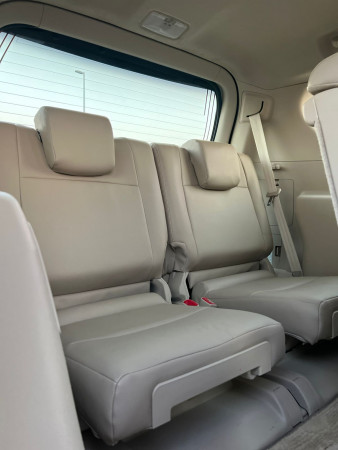 Toyota LAND CRUISER PRADO 2019/ White LHD Petrol AT SUV 4WD view 7