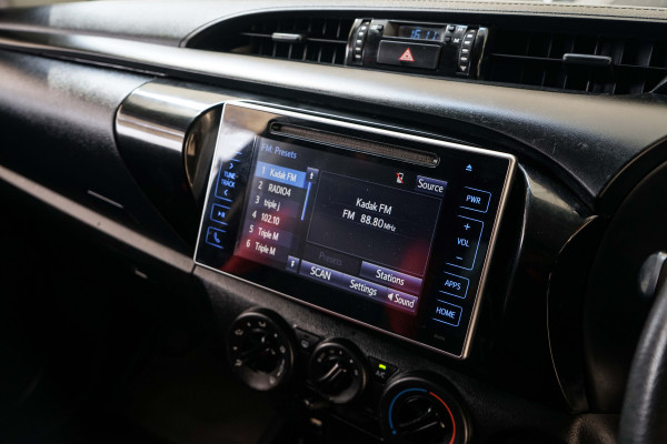 Toyota Hilux 2018  Blue RHD Diesel AT Pickup 2WD view 3