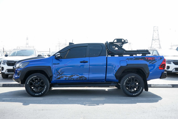 Toyota Hilux 2018  Blue RHD Diesel AT Pickup 2WD view 12