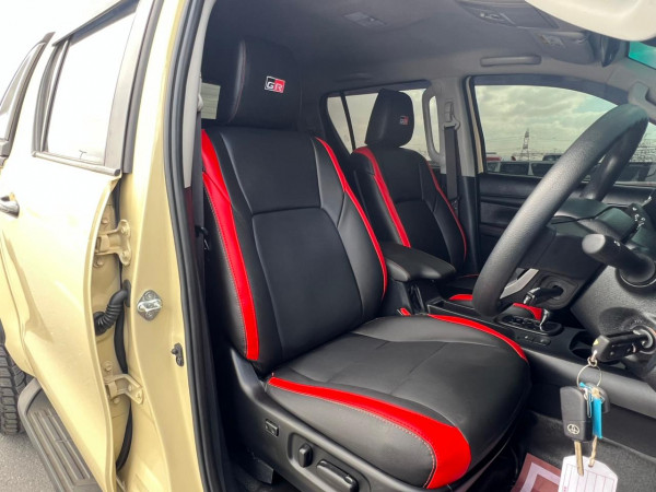 Toyota Hilux 2023  Beige RHD Diesel AT Pickup 4WD view 3