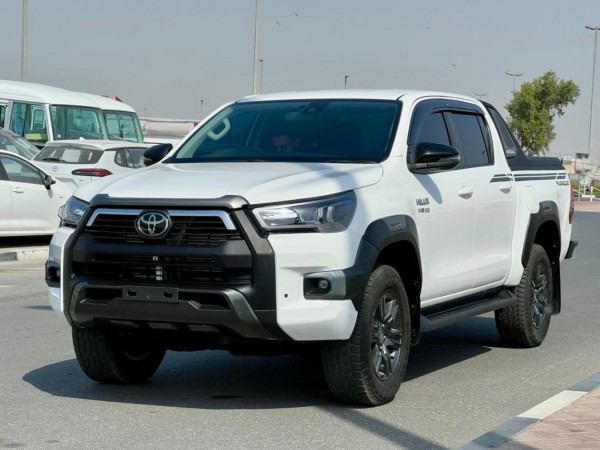 Toyota Hilux 2023  White RHD Diesel AT Pickup 4WD view 12