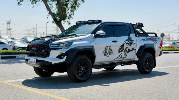 Toyota Hilux 2023/ Silver RHD Diesel AT Pickup 4WD