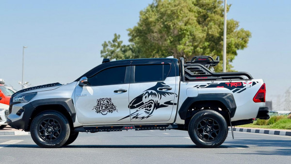 Toyota Hilux 2023/ Silver RHD Diesel AT Pickup 4WD view 11