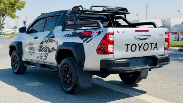 Toyota Hilux 2023/ Silver RHD Diesel AT Pickup 4WD view 13
