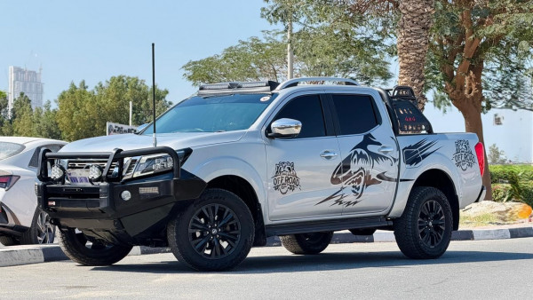 Nissan Navara 2020/ Silver RHD Diesel AT Pickup 4WD
