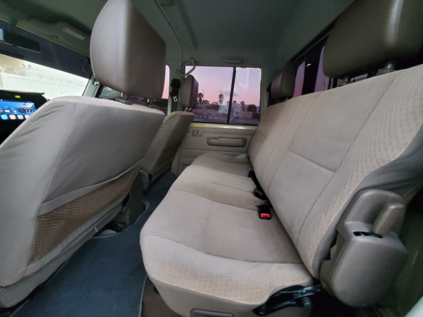 Toyota Land Cruiser Pickup 2019  Beige LHD Diesel MT Pickup 4WD view 7