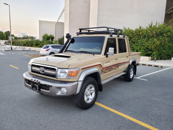 Toyota Land Cruiser Pickup 2019  Beige LHD Diesel MT Pickup 4WD view 12