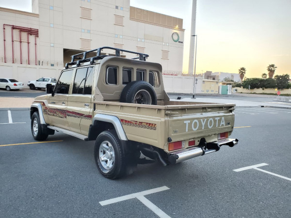 Toyota Land Cruiser Pickup 2019  Beige LHD Diesel MT Pickup 4WD view 14