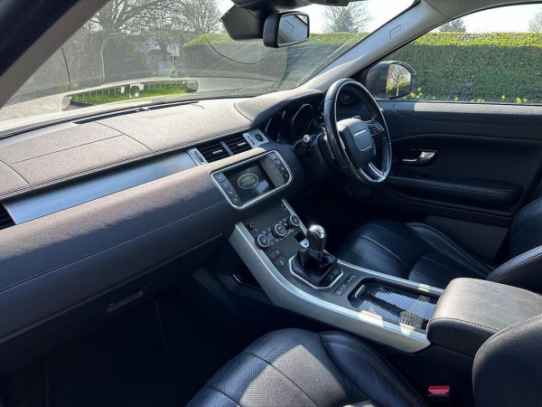 Land Rover Range Rover Evoque 2019/ White RHD Diesel MT SUV 4WD view 3