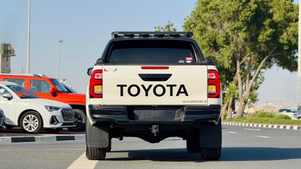 Toyota Hilux 2019/ White RHD Diesel AT Pickup 4WD view 9