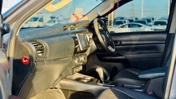 Toyota Hilux 2019/ Grey RHD Diesel AT Pickup 4WD view 3