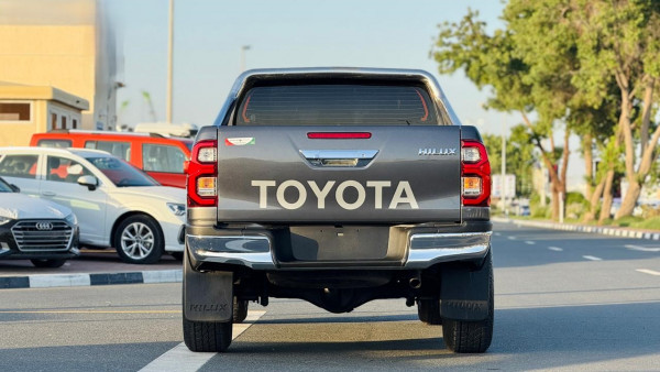Toyota Hilux 2019/ Grey RHD Diesel AT Pickup 4WD view 8