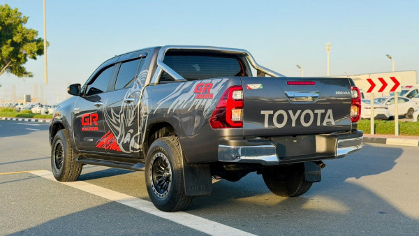 Toyota Hilux 2019/ Grey RHD Diesel AT Pickup 4WD view 11