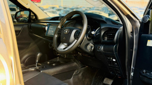 Toyota Hilux 2019/ Grey RHD Diesel AT Pickup 4WD view 13