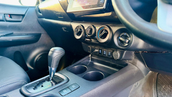 Toyota Hilux 2019/ Grey RHD Diesel AT Pickup 4WD view 14